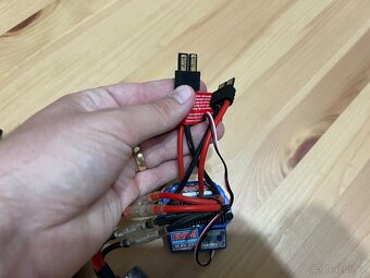 Traxxas EVX-2 + TITAN 775 + batérie 8.4V 3000mah - 5