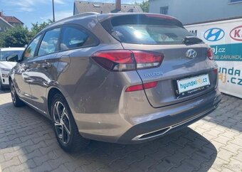 Hyundai i30 1.5-NÍZKÉ KM-V ZÁRUCE-1MAJITEL - 5