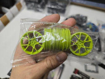 STAVEBNICE Technic PEUGEOT 9X8 24H Le Mans Hybrid mini - 5