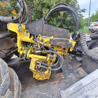 Harvestor JOHN DEERE 1270G 8W - 5