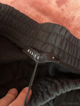 Černé tepláky M - 5