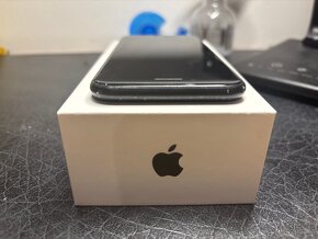 iPhone se 2020 - 5