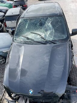 Náhradní díly BMW E70 4.8i černá barva - 5