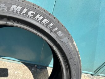 Kusovka: letní pneu: 225/45/R17 Michelin - 5