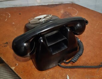 Bakelitový telefon TESLA z roku 1978 - 5