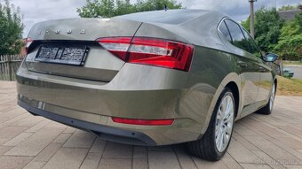 Škoda superb 3 combi, 2.0 Tdi,110 Kw,13.000 km,Virtual,TOP - 5