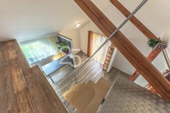 Prodej bytu 3+1+loft - 1/3 rodinného domu se zahradou ve Zví - 5
