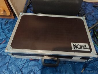 Multiefekt Boss GT100, Top stav - 5