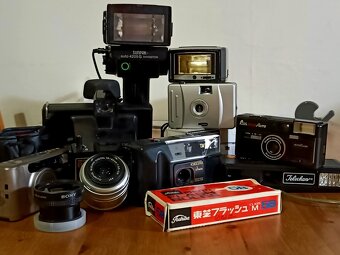 FOTO konvolut - fotoaparáty, blesky aj. - 5