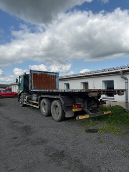 Iveco Trakker 6x4 Traktor, kontejner - 5