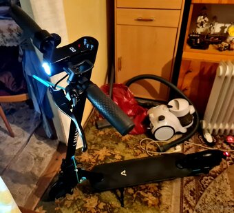 Elektrokoloběžka Lamax Málo využíváno - 5