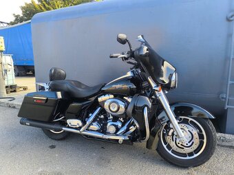 Harley Davidson FLHX Street Glide TOP STAV EU verze - 5