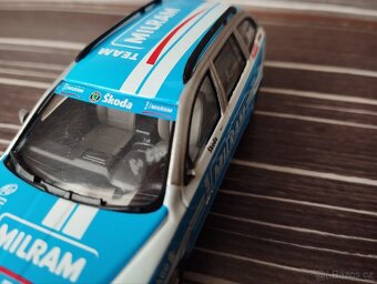 Škoda Octavia II 1:43 Abrex - 5