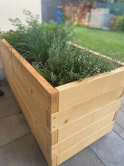 Vyvýšené záhony a truhlíky ze dřeva - 4 cm tlusté fošny - 5