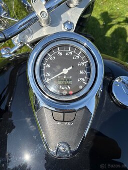 Suzuki Volusia 800 - 5