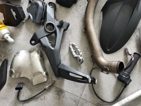 Ducati Hypermotard 939 Soubor dílů - 5