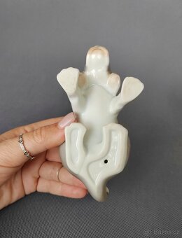 Sedící a smutný porcelánový figurky štěňata Bígl styl Lladro - 5