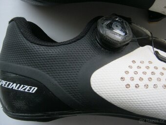 Silniční tretry SPECIALIZED TORCH 2.0 vel. 41,5, stélka 26,5 - 5