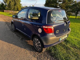 Toyota Yaris 1.0 VVT-i r.2001 - 5