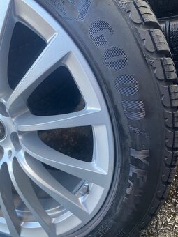 5x112 R18 8J ET30 BMW + 245/45 R18 GoodYear zimné - 5