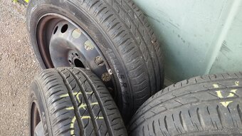 Letní kola Renault 165/65R15 6 a 5 mm. - 5