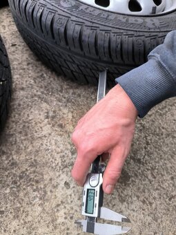 Pneumatiky a disky ze ŠKODA Felicia - 2 pneu dobrý vzorek - 5