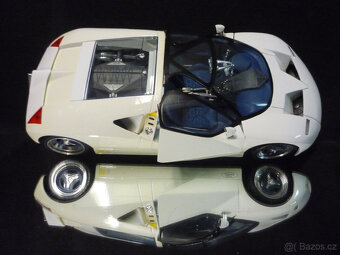 Ford GT90 Maisto 1/18 - 5