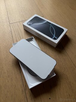 Apple iPhone 16 Pro Max 256GB bílý - 5