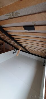 Manželská postel s vyklápěcím roštem včetně matrace - 5