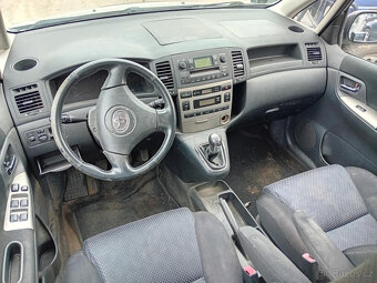 Toyota Corolla Verso 1.8 ( 1ZZ - FE ) 99kW r.2002 šedá na ná - 5