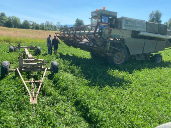 Kombajn, sklízecí mlátička Fortschritt e 516 B - 5