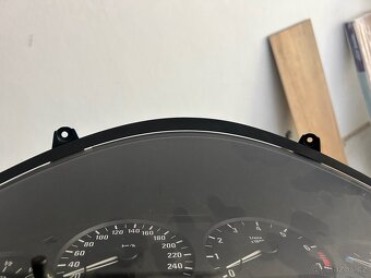 BMW E36 zbytky dílů 318is - 5