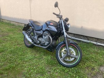 Moto Guzzi Breva 750 - 5