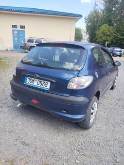 Peugeot 206 1.4 benzín - 5