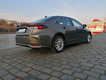 Toyota Corolla 1.8 Hybrid e-CVT benzin - 5