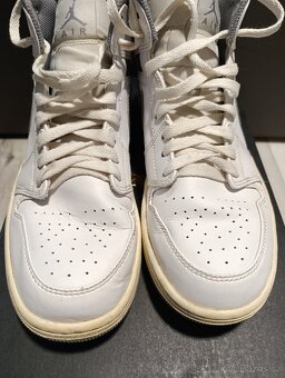Jordan 4 Nike - 5