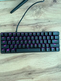 Razer huntsman mini ( Red switch) - 5