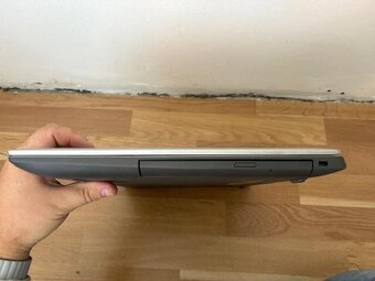 Lenovo ideapad 320-15IKB - Win10/4GB/240GBSSD/Intel UHD Grap - 5