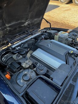 BMW E32 740iL, r. 1992 - 5