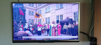 TV Philips 40" (102cm), LED, DVB-T, 200Hz, USB - 5