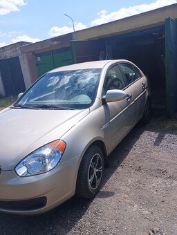 Hyundai Accent - 5