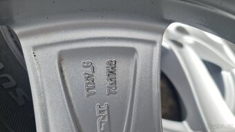 ZIMNÍ zánovní ALU KOLA disky 5x114,3 KIA 225/60/17 čidla 4x - 5