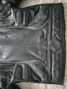 Kožená bunda na motorku a kevlarové rukavice - 5