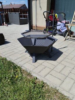 Zahradní přenosný ohniště z roštem - 5