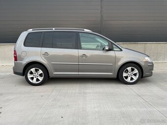 Volkswagen Touran 2.0 TDI 5MÍST DVĚ SADY KOL TAŽNÉ - 5