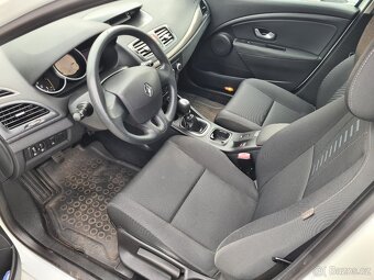 Renault Megane 1.6_81 kW - 5