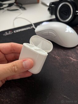AirPods 1. generace - KRABIČKA - 5