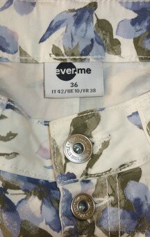 Světlé květované dámské 7/8 kalhoty Takko Fashion - 5