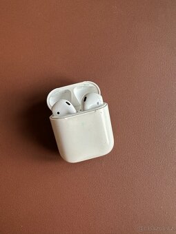 Apple AirPods 1 - 5