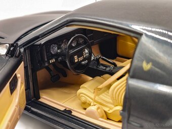 Pontiac Firebird TransAm 1:18 Greenlight - 5